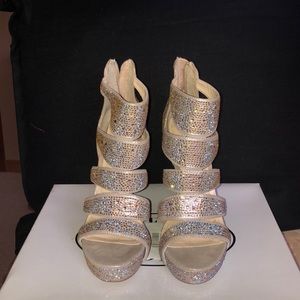 Amazing platform iridescent shoes